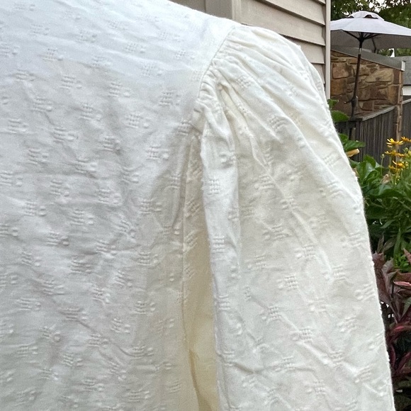 Old Navy Lace Trim Button Down Top Size Medium - Picture 6 of 9